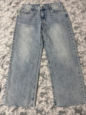 Light Wash Wide-Leg Women's Jeans